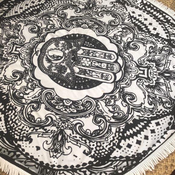Boho Style Black and White Round Picnic Beach Towel Blanket - Picture 3 of 9